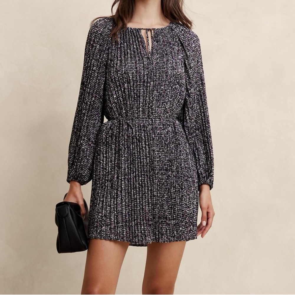 Banana Republic Purple, Black & White Pleated  Women's Dress NWT